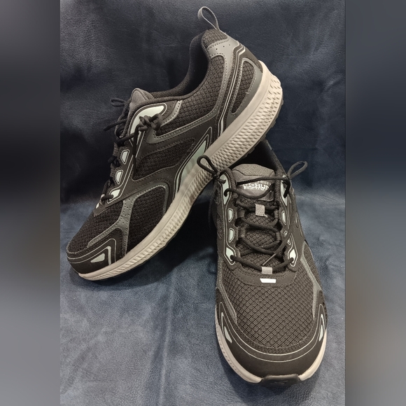 Skechers Go Run Consistent Extra Wide Sneakers Men's Size 13 - Picture 2 of 9